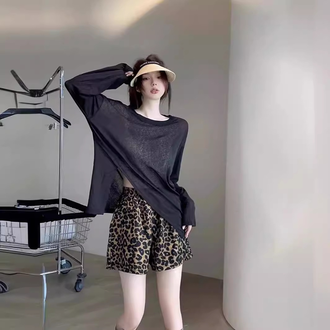 Women's Summer Korean Style Solid Color Loose Thin Top with Slit and Sheer Long Sleeves for Sun Protection