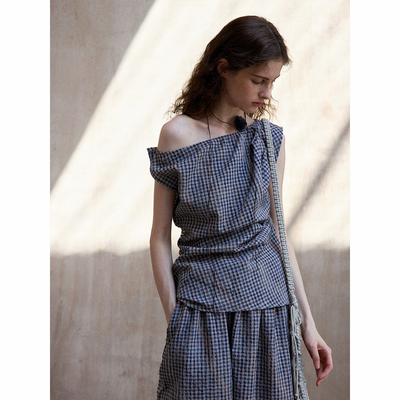 [Try a Few] Summer Thin Natural Contrast Color Bubble Plaid Temperament Sloping Shoulder Asymmetric Vest Top for Women M8850