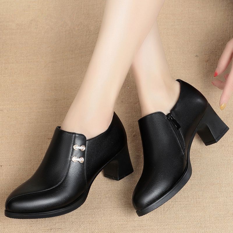 2026 verano nuevo anti-deslizante zapatos casuales de cuero suave primavera y otoño de mujer nuevo estilo cómodo zapatos de altura baja