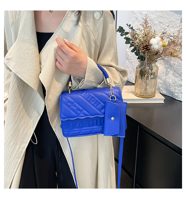 Ladies' candy-colored stylish handbag, 2024 autumn new ins single-shoulder crossbody bag, stylish embossed small square bag undefined