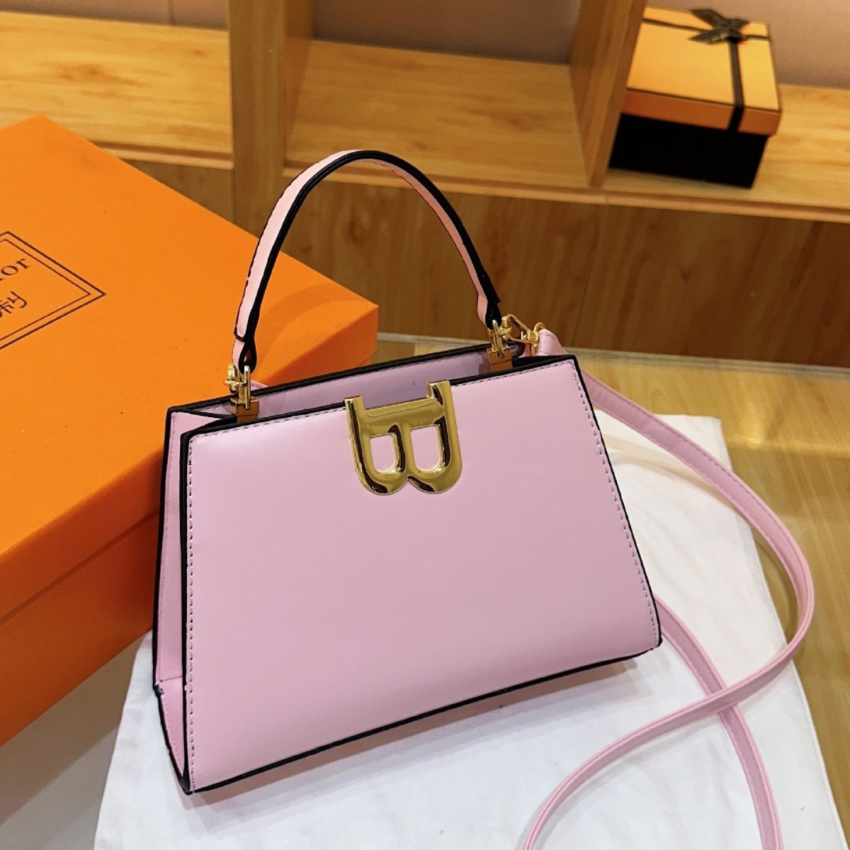 2025跨境新款手提包气质贵妇包手提单肩定型包女士公文包多色女