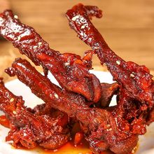 香辣麻辣鸭架骨甜辣黑鸭鸭锁骨酱鸭锁骨卤味零食大礼包真空包装厂