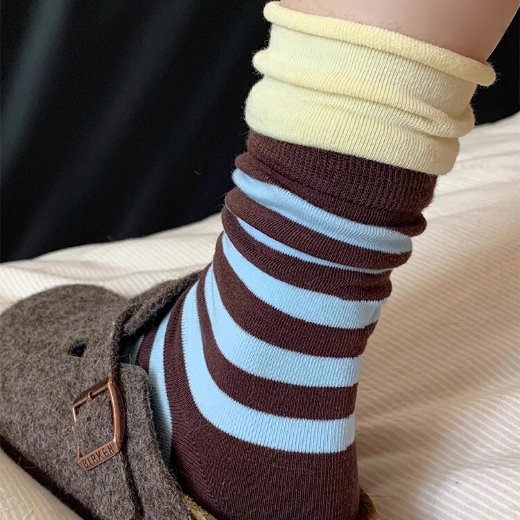 Contrast Stripesd Dopamine Mid-Calf Socks, Double-Layered Socks with Curled Edges, Pile Socks for Women, Spring & Fall, Japanese Style Preppy Style Contrast Stripesd Dopamine Mid-Calf Socks, Double-Layered Socks with Curled Edges, Pile Socks for Women, Spring & Fall, Japanese Style Preppy Style