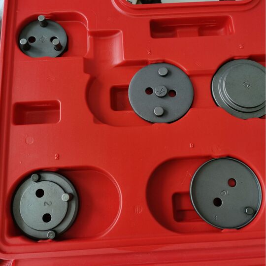 12 pieces of brake cylinder adjuster 18 pieces of brake cylinder return tool 22 pieces of brake pad disassembly and assembly tool