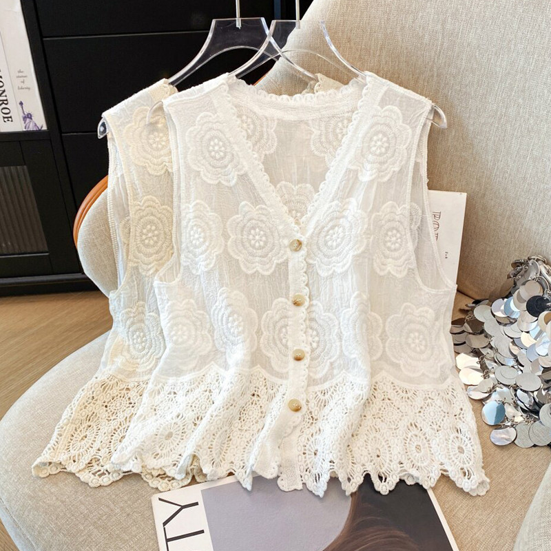 2026 Bohemian Style V-Neck Crochet Hollow-Out Sleeveless Vest Shirt for Women, Summer Design Vest Top Trendy