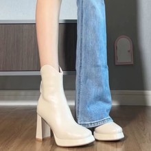 牛皮版白色高跟短靴女2025年新款防水头方头厚底马丁靴粗跟瘦瘦靴