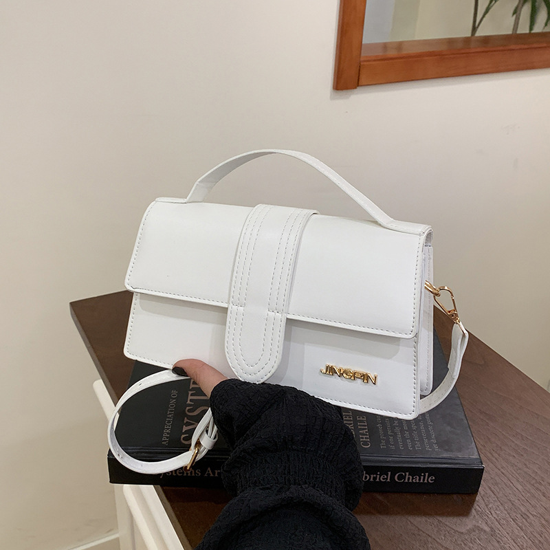 Bolso cuadrado pequeño de moda 2025 nuevo estilo estilo occidental de alta calidad simple casual todo fósforo primavera y verano bolso de mensajero de un solo hombro