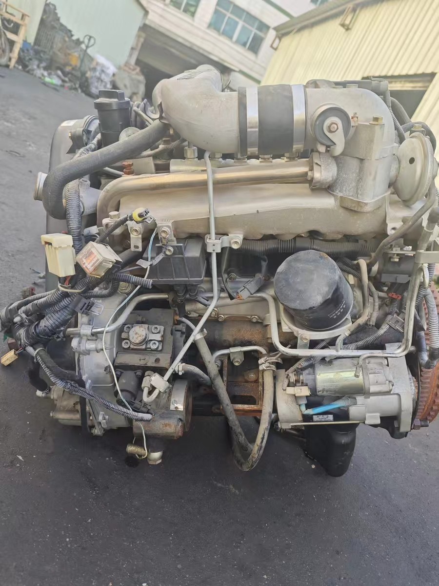 Suitable for Nissan Pickup Engine Assembly Qd32Qd80-T Odin Ruiqi Zd25 Paladin D22 2.4