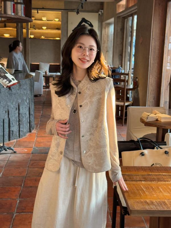 素雅美学 2025早秋新品 腔调小众 异形扣亚麻提花马甲|undefined