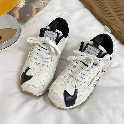  spring new thick-soled sneakers for female students, casual street photography, retro ins trend, lightweight running sneakers