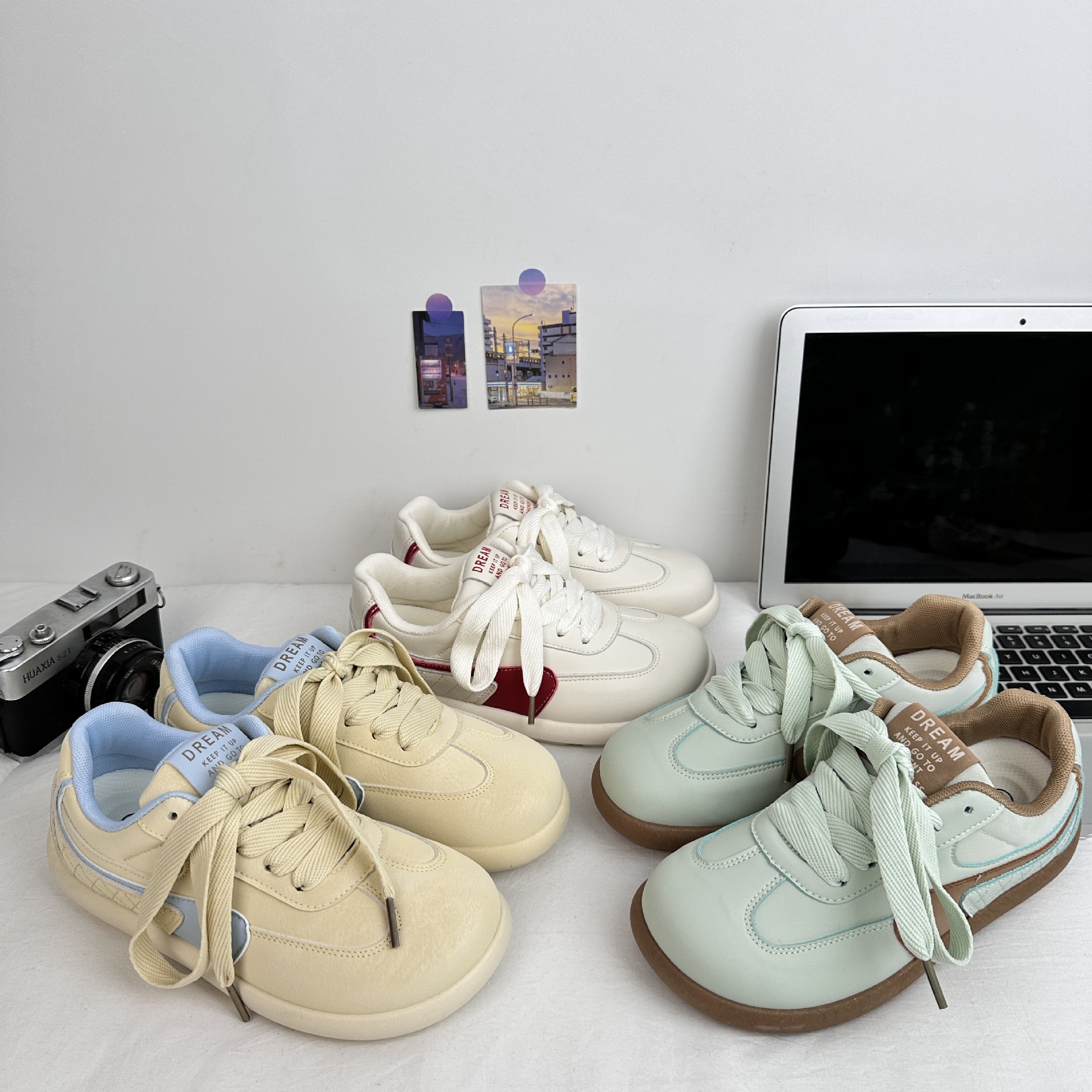 Yuanbo primavera zapatos blancos de cuero para estudiantes coreanos zapatos de punta cuadrada de todo fósforo 2025 primavera nuevos zapatos de mujer