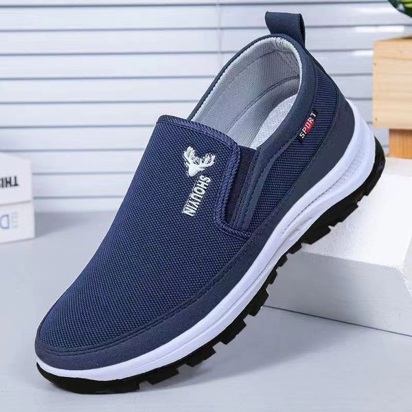 Beijing cloth slippers