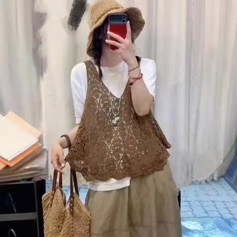 Summer New Artistic Knitted V-Neck Hollow Small Sling Women's Outer Wear Pullover Vest Summer New Artistic Knitted V-Neck Hollow Small Sling Women's Outer Wear Pullover Vest