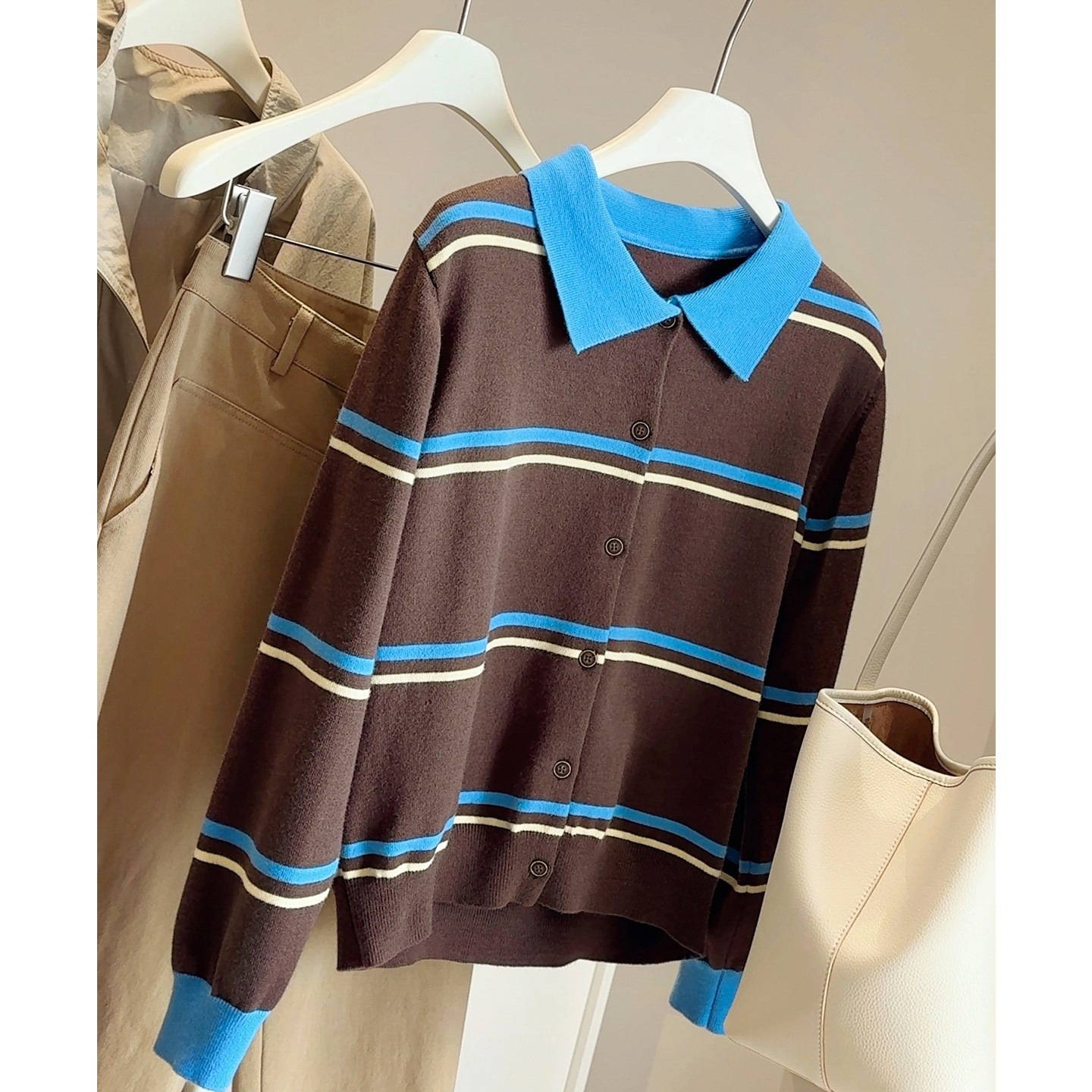 Contrast Color Stripesd Lapel Knitwear Women's Tops 2025 Autumn New Korean Fashion Loose Versatile Knitwear Short Jacket