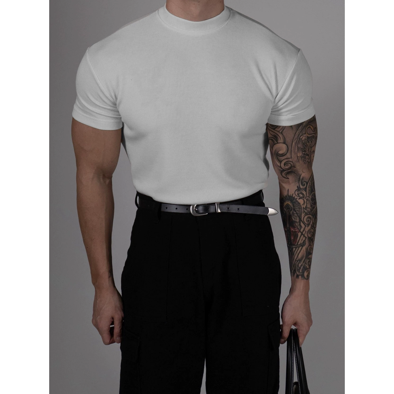 Спортивная футболка с высоким вырезом с резьбой для мужчин с высокой пулей летом тонкое сжатие для быстрого бега