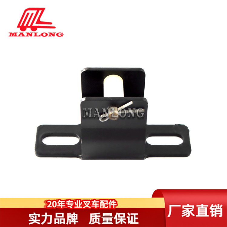 适用丰田叉车配件 引擎盖挂钩下扣车身附件锁扣52204-13130-71