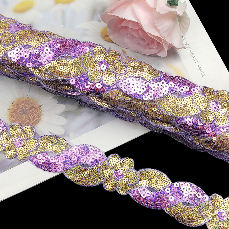 Неглубокий фиолетовый и золотой