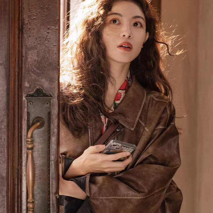 Brown Leather Jacket for Women, Spring and Autumn 2025 New Pu Leather Jacket, American Retro Cool Style, Same Style as Zhong Chuxi