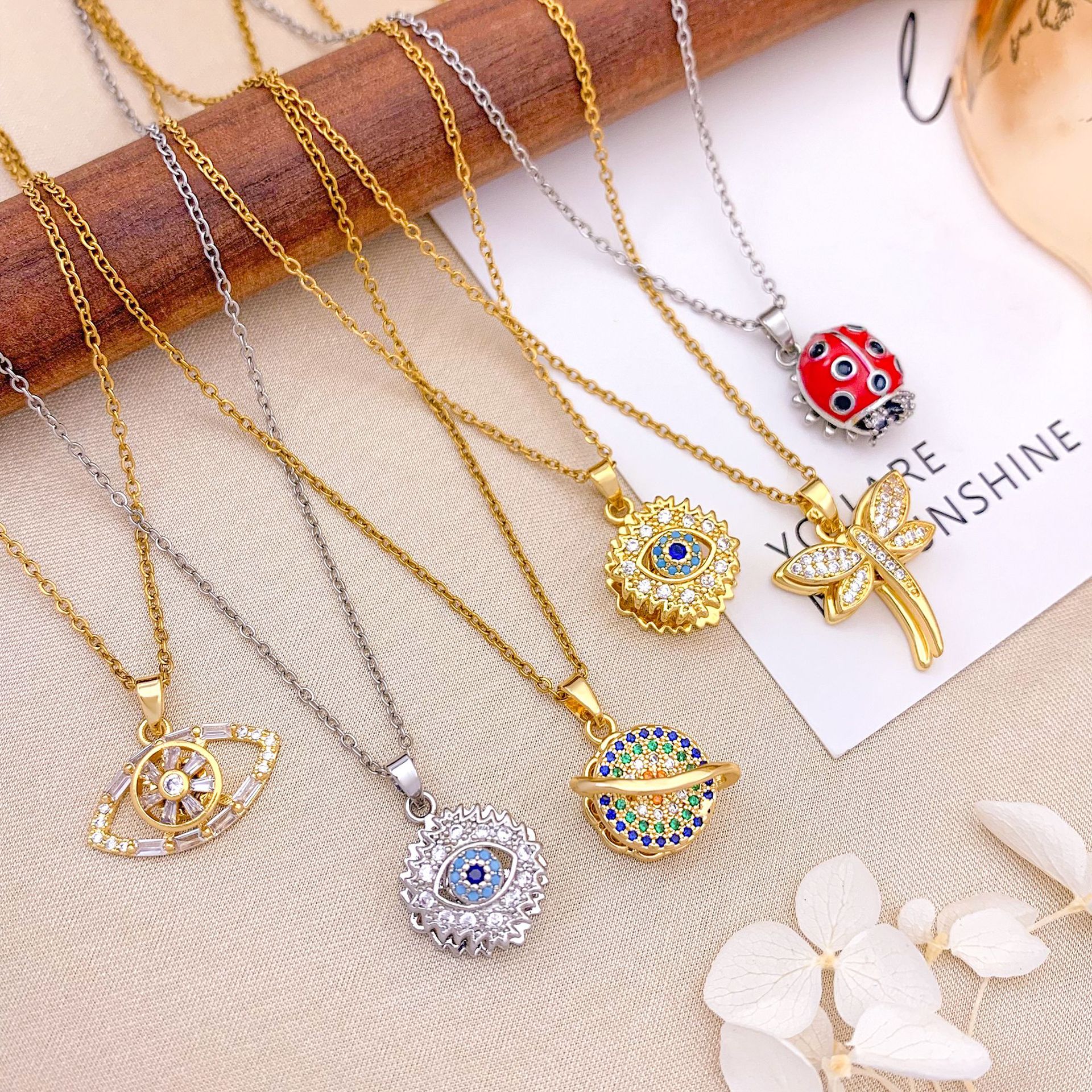 项链跨境彩色恶魔之眼可旋转项链配饰女时尚ins小众百搭钛钢配饰