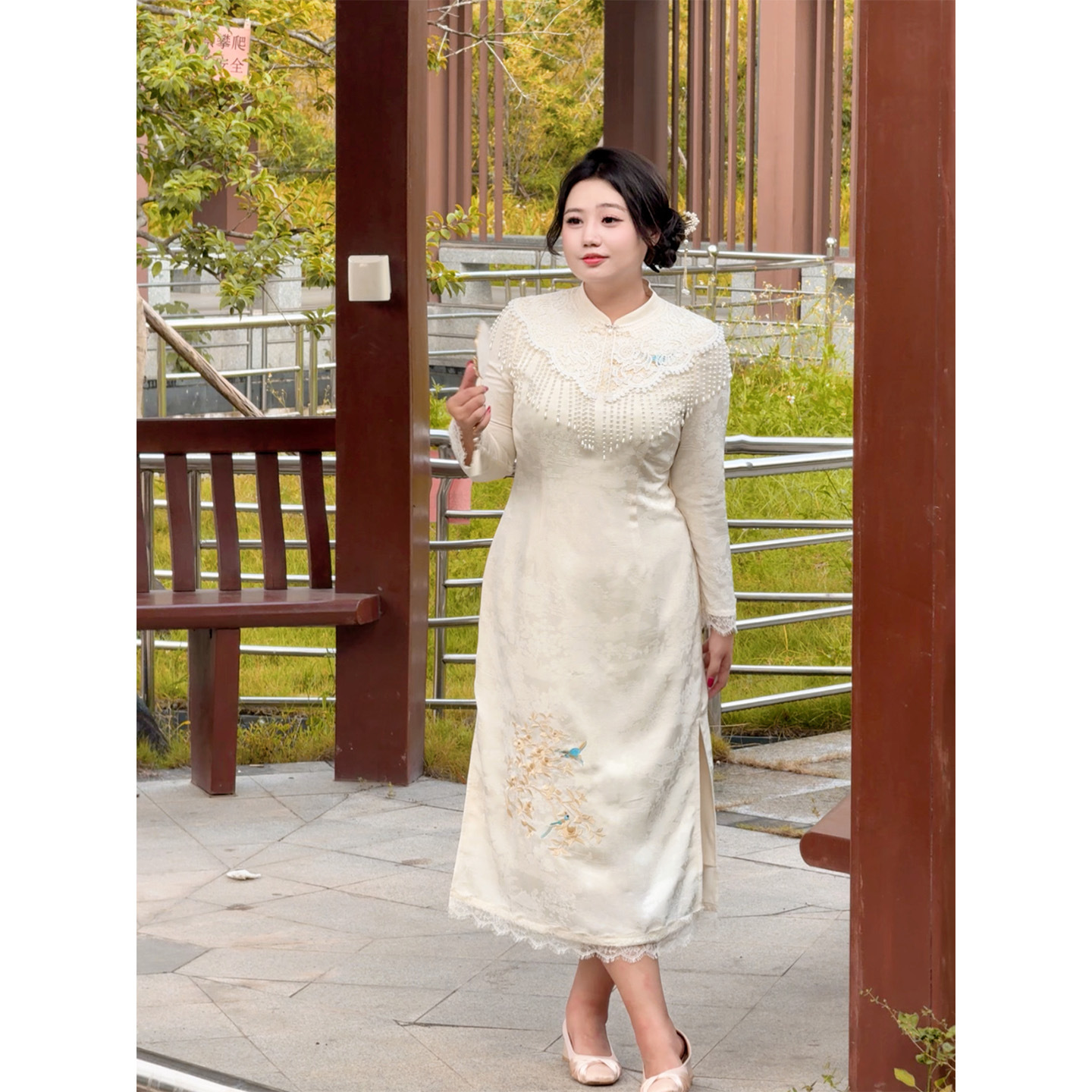 51863大码旗袍珍珠流苏云肩披肩外搭新中式蕾丝重工改良复古旗袍