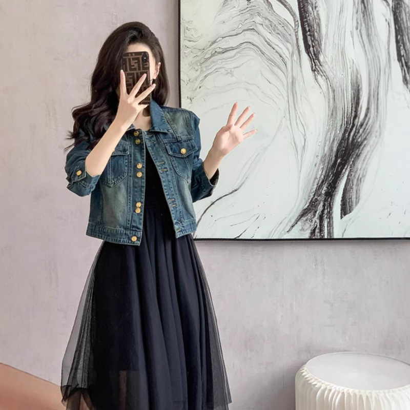 2025 Autumn New Vintage Slimming Fashion Short Jacket Round Neck Versatile Long Sleeve Soft Denim Jacket Top for Women