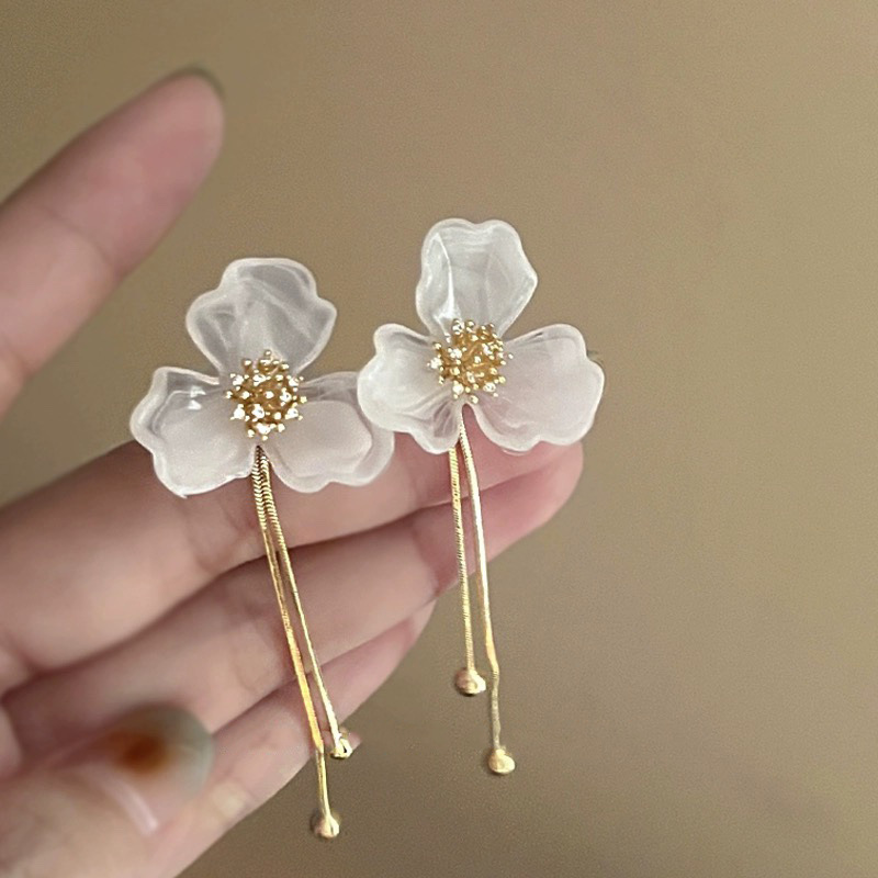 Flores dulces y elegantes transfronterizas, pendientes de perlas de amor, pendientes de estilo literario de moda de nicho, pendientes de todo fósforo con personalidad, mujeres