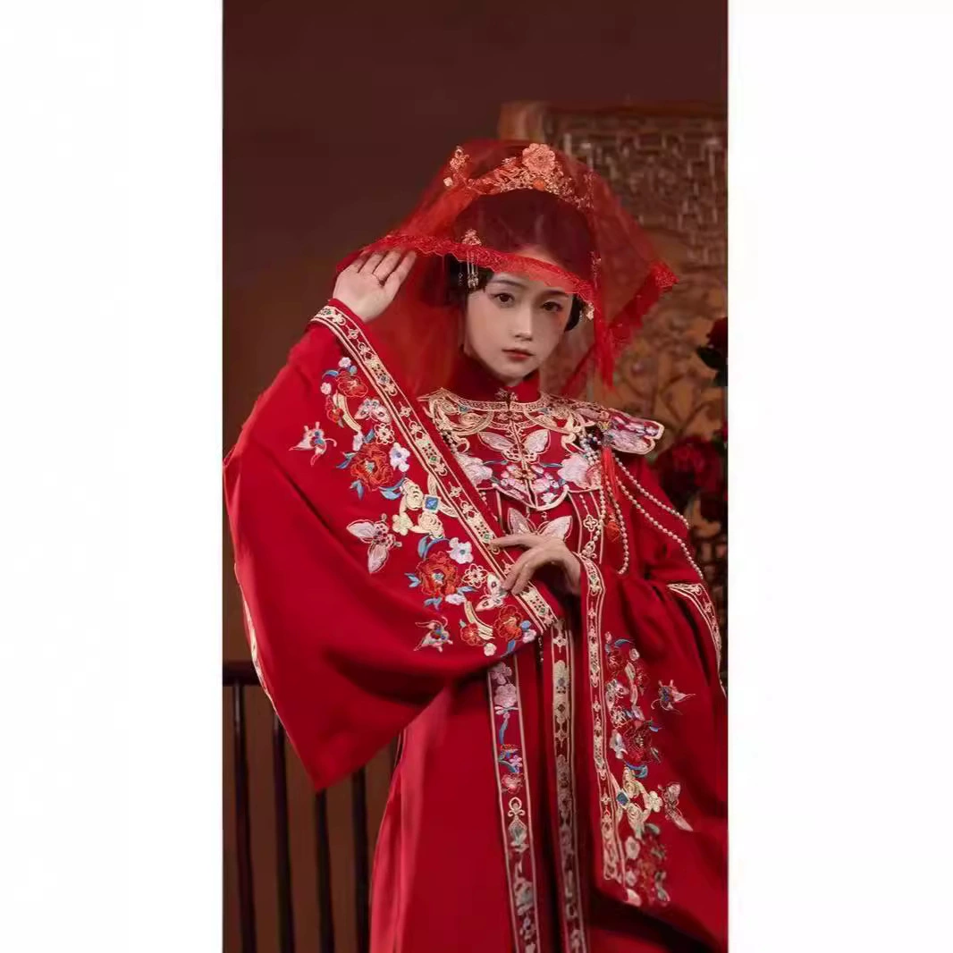 Оригинальная Hanfu Girl [Красный краситель] Тяжелая промышленность вышивка цветов, чтобы жениться на свадебной одежде