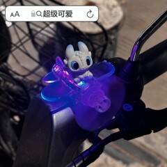 風力発電小型飛行機発光電気自動車装飾装飾品かわいいオートバイ装飾品歯のない人形