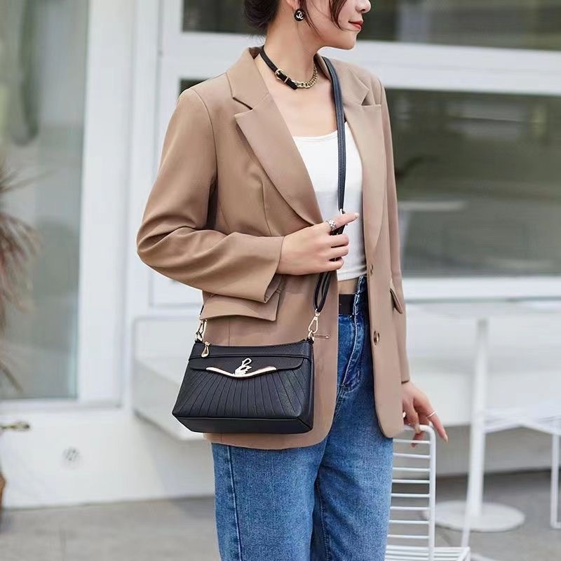 Bolsa de Madre de mediana edad bolsa de mensajero 2022 nueva bolsa de teléfono móvil versátil anciano compras hombro de cuero suave bolsa pequeña