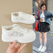 �ٽz͸��W���eС��ЬŮ���ļ��r�аٴ�A�^ϵ��ͨ�����m͸���Ь