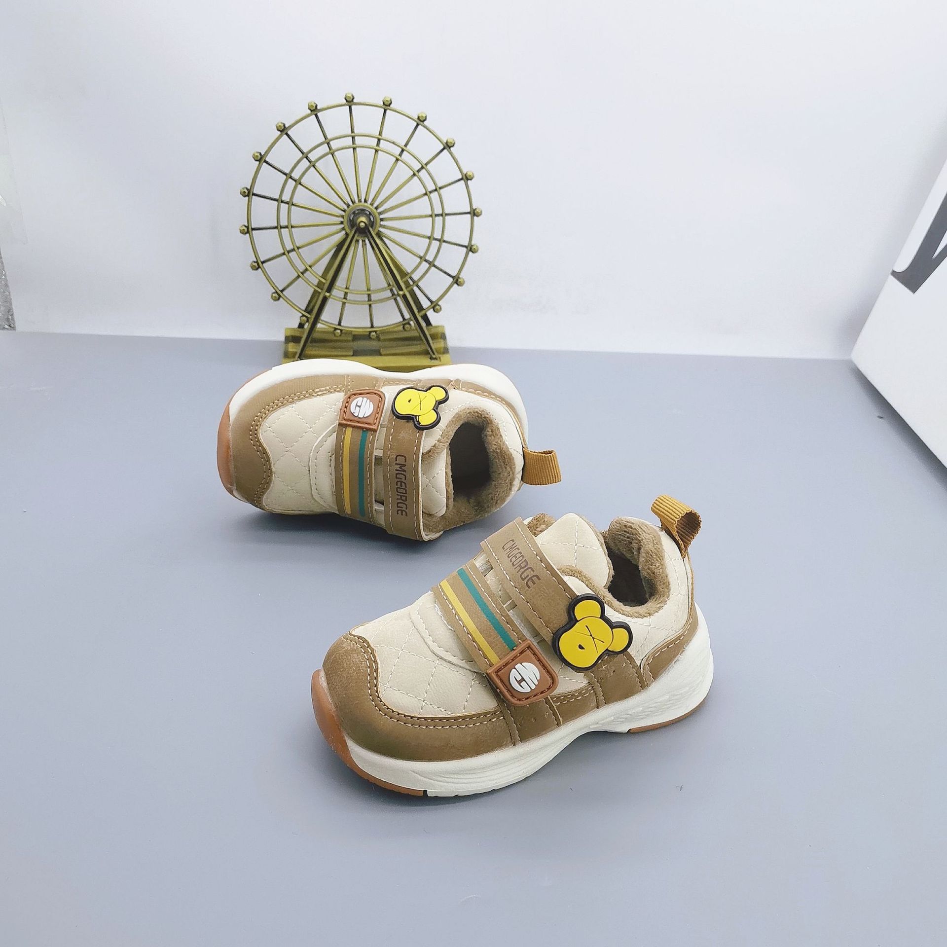 Zapatos de algodón para bebés antideslizantes, zapatos deportivos para bebés, suela suave de primavera, nuevos zapatos transpirables para bebés, zapatos transpirables