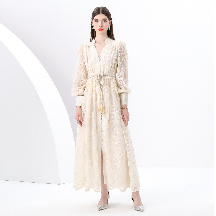 French high-end women's dress 2025 spring waist heavy embroidery V-neck lantern sleeve single-breasted long skirt
