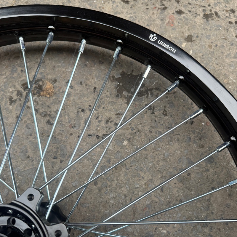 Ultra Bee front modified 1.60-21 wheel hub assembly, 7 series aluminum alloy rims, Ultra Bee enlarged 21-inch wheel hub