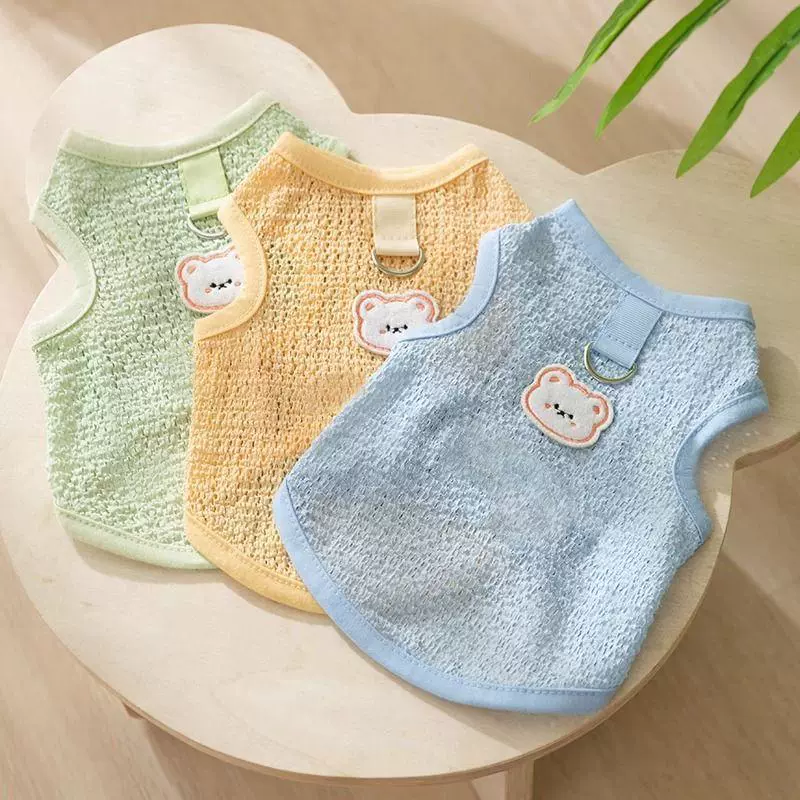 Домашние животные могут буксировать одежду щенков летом