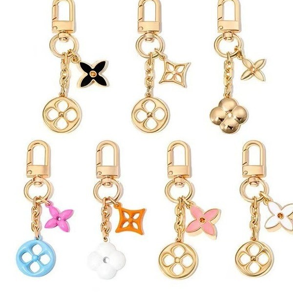 Suitable for Lv New Keychain Pendant, Bag Four-Leaf Clover Decoration, Creative Small Gift Accessory Suitable for Lv New Keychain Pendant, Bag Four-Leaf Clover Decoration, Creative Small Gift Accessory