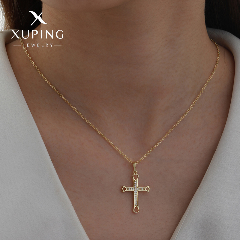 Xuping nicho de diseño de colgante de cruz dorada de alto nivel retro lujo ligero joyas personales mujeres