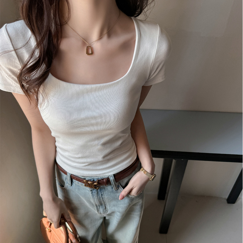 하얀색