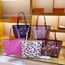 �羳Ů����������ĸ�ϻ������������ذ������¿�������μ�б���