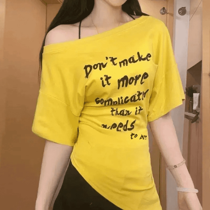 ウエストを細くする斜め肩トップス、プラスサイズのファットmm夏アメリカンホットガールプリント半袖Tシャツ、デザインはしわを引き締めてスリムに見えます|undefined