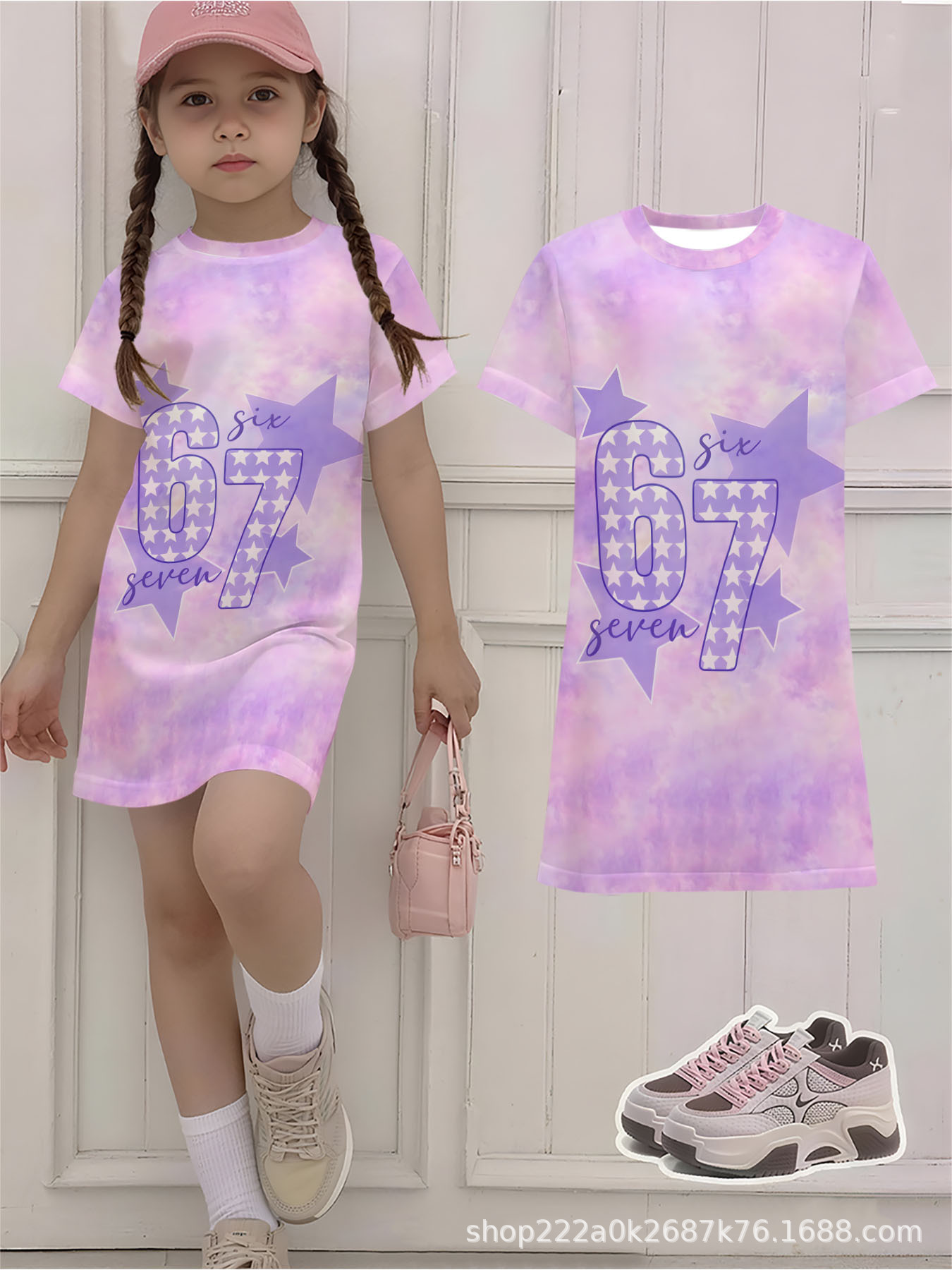 short sleeve T-shirt with a round collar