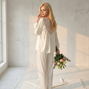 ��ʽ�m͢�L˯��Ů���＾�¿��ٽz¶���L���Lѝ���b�߼��мҾӷ���