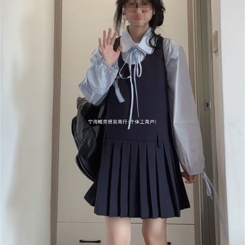 韩系穿搭一整套慵懒风无袖百褶背带连衣裙女学生搭配蓝色绑带衬衫|undefined