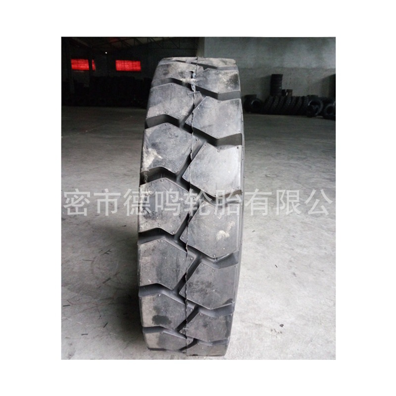 Suministro de neumáticos sólidos industriales 825-12 nuevo neumático de la carretilla elevadora sólida 8.25-12