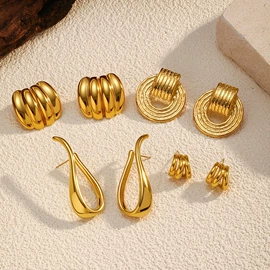 项链;耳环;戒指