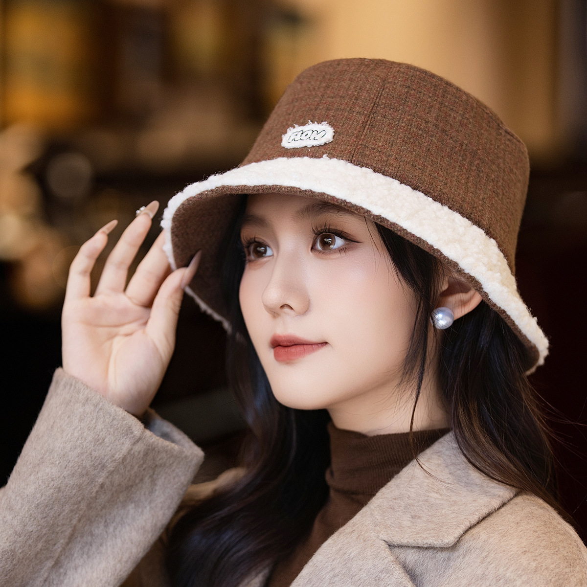Gran Bretaña retró retrogrado sombrero de pescador de peluche mujer otoño invierno espeso moda versátil caliente flujo de peluche empalme sombrero de cuenca image 1