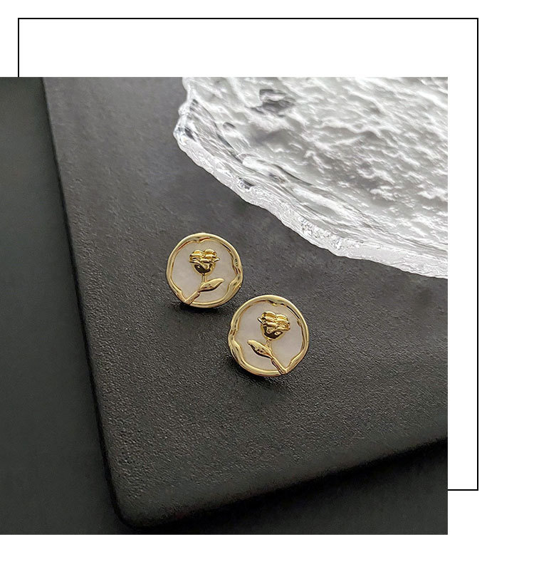 Rose Pattern Women'S Gender Plating Design French Style Rose Copper Plating Ear Studs 1 Pair
