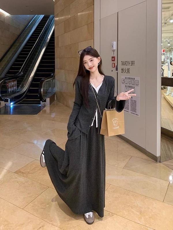 假两件撞色拼接V领长袖针织衫显瘦高腰长裙半身裙女早秋时尚套装|undefined