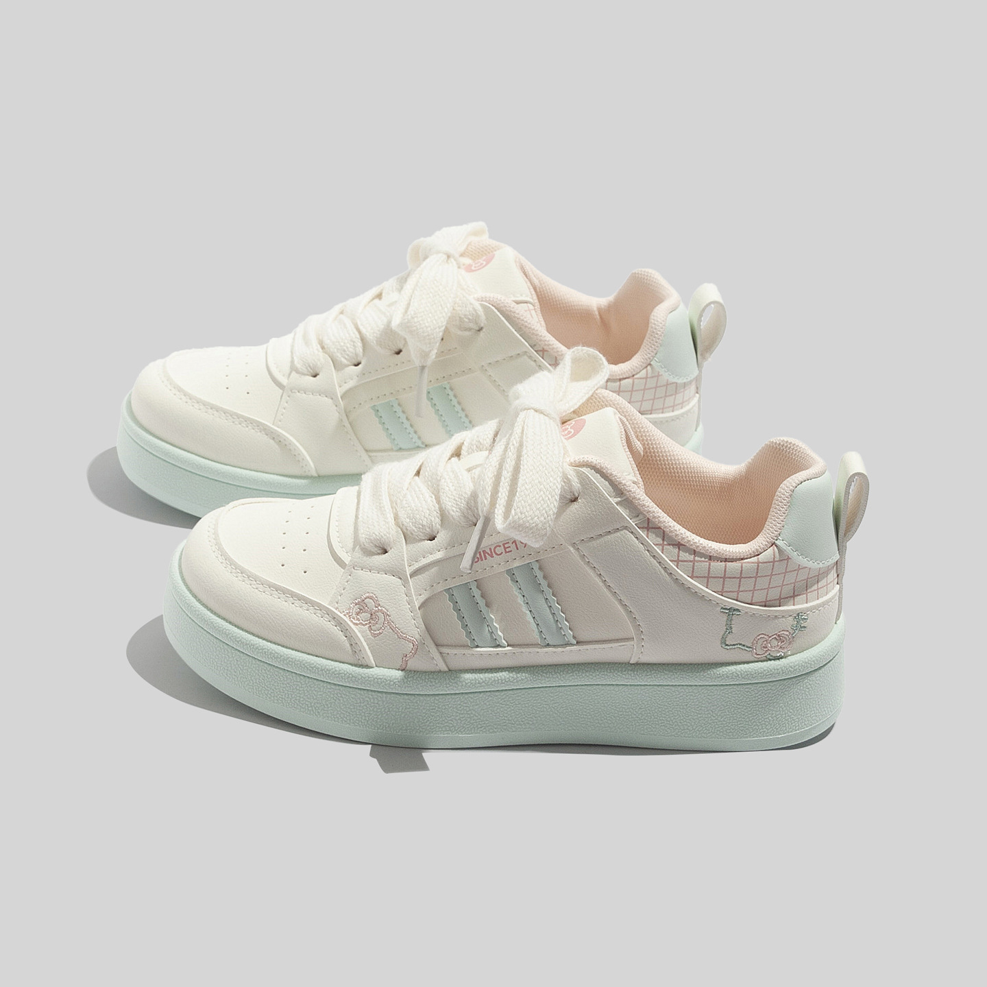 Bell Thick-Soled Fashionable White Shoes for Women 2026 Winter New Style Fleece-Lined Warm Casual Sneakers Two-Cotton Shoes B2316