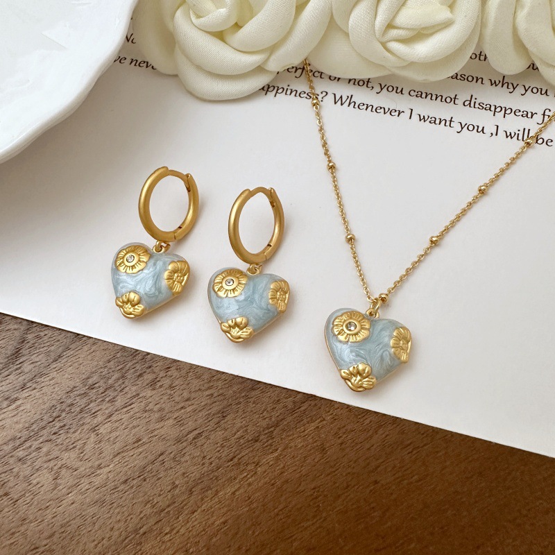 Retro French Creative Oil-Dropping Heart Flower Earrings Trendy Light Luxury Personality Sweet Fashion Temperament Collarbone Chain for Women