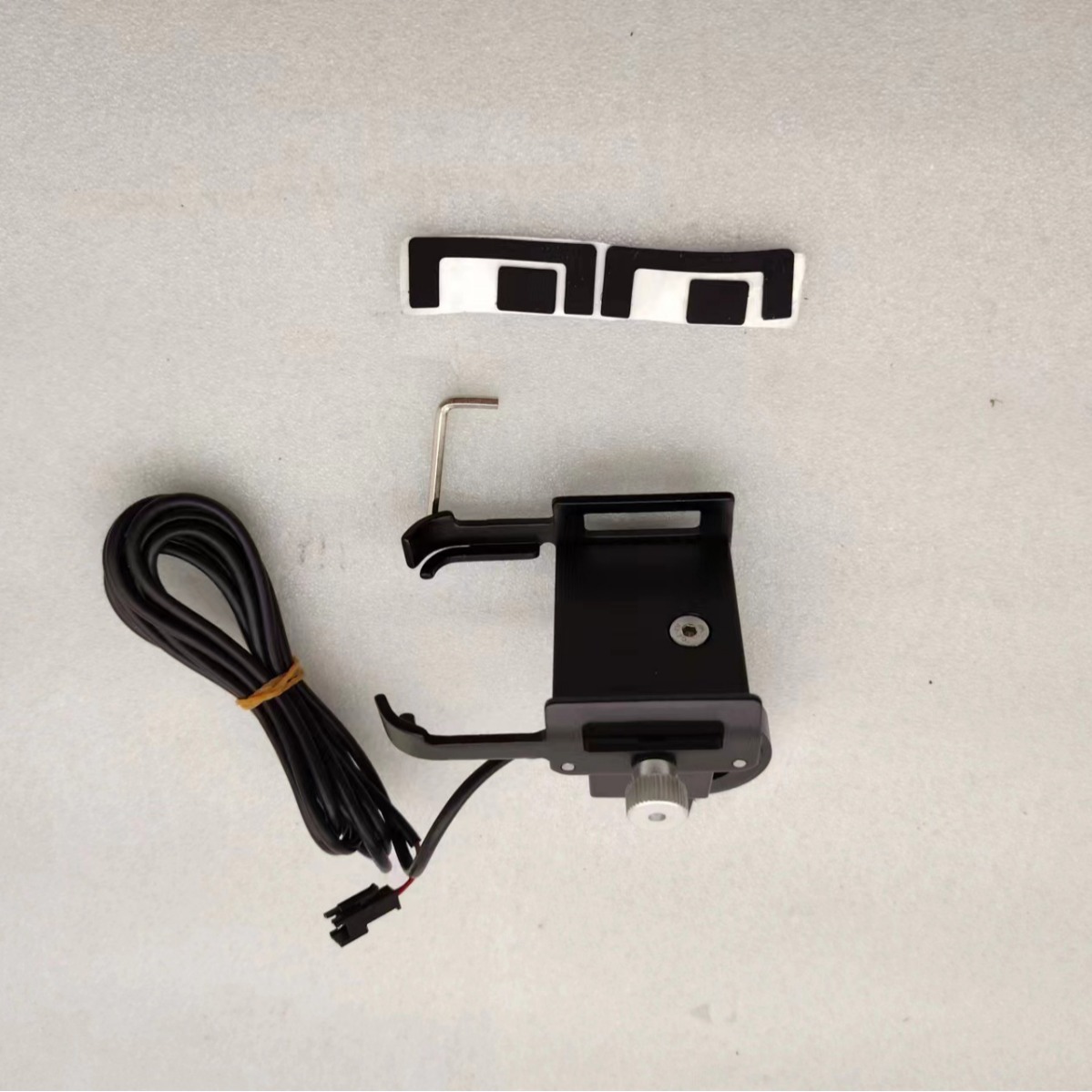 충전 기능이 있는 휴대폰 홀더 1